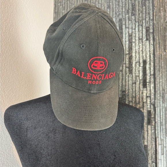 SOLD❣️Authentic Balenciaga BB Mode Cap Baseball Hat in Black & Red - Picture 2 of 12